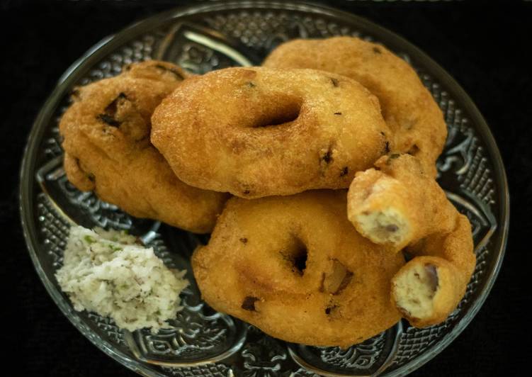 Uzhunnu Vada or Urad Dal Fritters