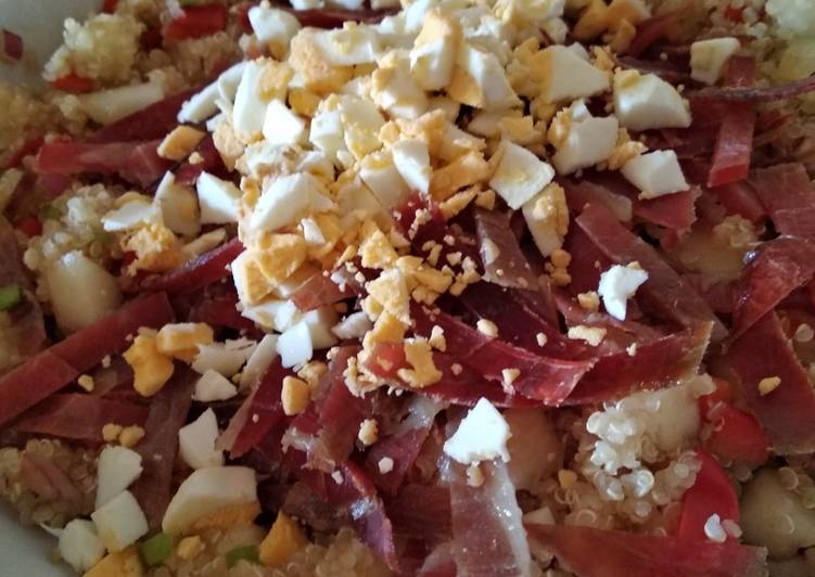 Ensalada de quinoa, melón y jamón