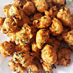 A picture of Rice pakodas.