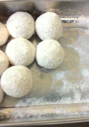 Foto resep Coconut ladoo (manisan india) bahan simpel