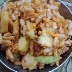 A picture of Bhel chaat.