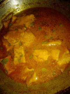 बेसन और अंडे की ग्रेवी वाली सब्जी(besan aur ande ki gravy wali sabzi recipe in hindi) रेसिपी मुख्य फोटो