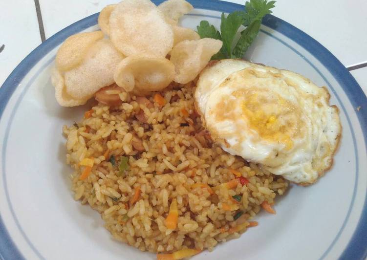 Nasi goreng sosis wortel