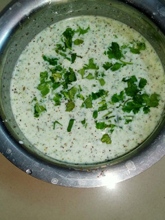 बथुए का रायता (Bathue ka raita recipe in hindi) रेसिपी मुख्य फोटो