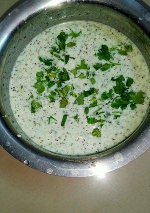 बथुए का रायता (Bathue ka raita recipe in hindi) रेसिपी मुख्य फोटो