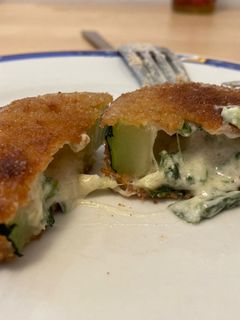 Rántott töltött cukkini recept fotója
