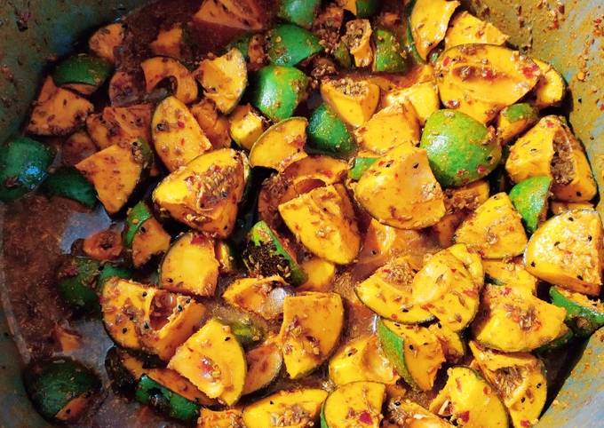 आम का अचार (Aam ka achar recipe in Hindi) रेसिपी बनाने की विधि in Hindi by  Priya Nagpal - Cookpad
