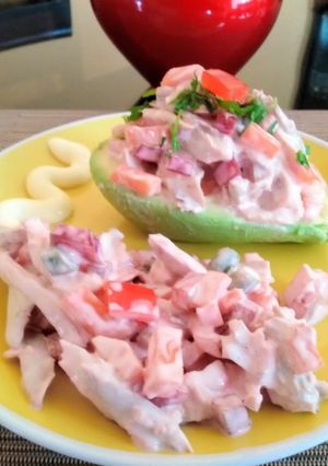 Una foto de Palta rellena de pollo