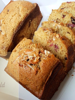 A picture of Butterscotch & strawberry nutty fruit cake loaf.