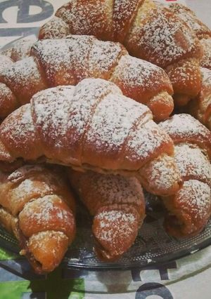 صورة لوصفة بريوش بشكل كرواسون ☕