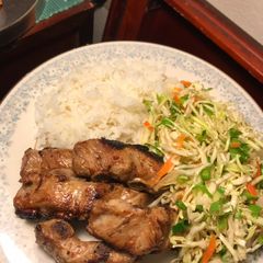 A picture of Broiled Pork Ribs and Coleslaw (of course, my way as usual 😊).