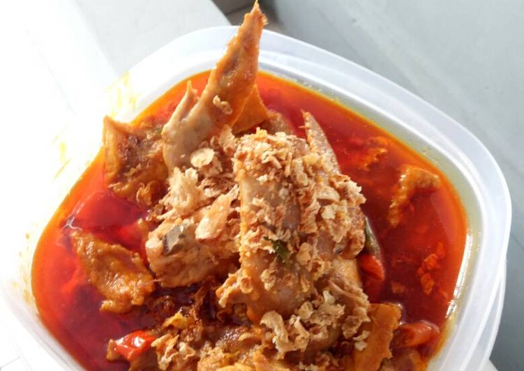 Bagaimana Menyiapkan Gulai ayam pedas ala moma zio Anti Gagal