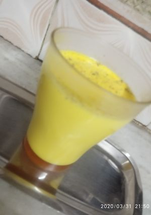 A picture of Turmeric Latte.