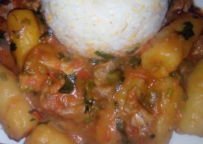 Steps to Prepare Delicious Matoke, beef and Rice