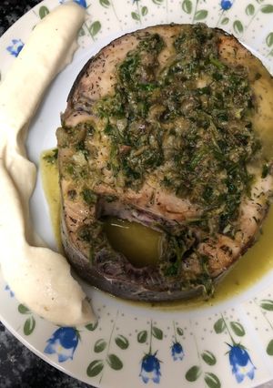Una foto de 338. Bonito a las dos salsas (principal pescado)