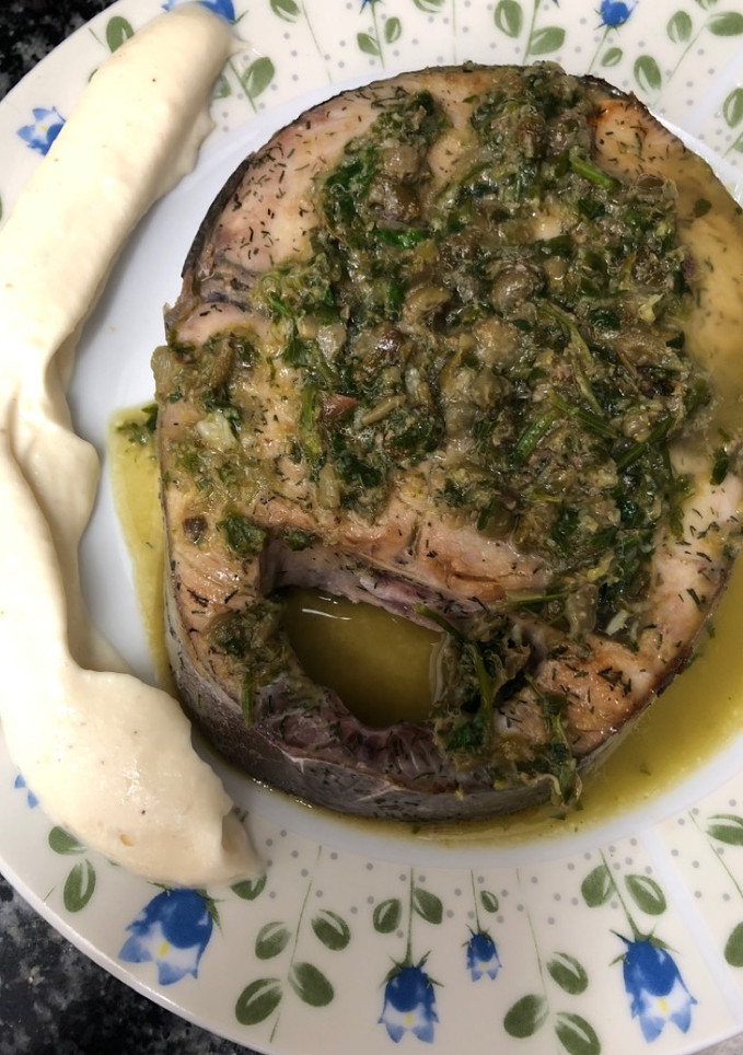 Una foto de 338. Bonito a las dos salsas (principal pescado)