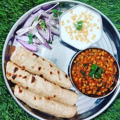 A picture of Black eyed curry(Panjabi style).