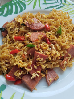 Foto resep Mie Goreng Sosis Simpel