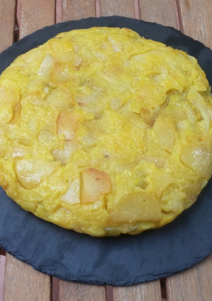 Una foto de Tortilla de patatas sin huevo