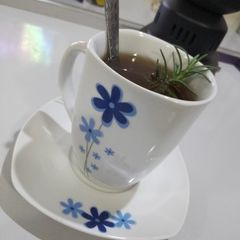 A picture of Rosemary Tea.