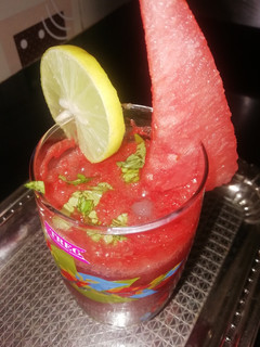 வாட்டர்மெலன் மொஜிட்டோ(watermelon mojito recipe in tamil) செய்முறை முக்கிய புகைப்படம்