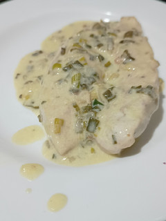 Una foto de Pollo a la crema de verdeo
