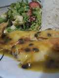 Pollo en salsa de maracuyá