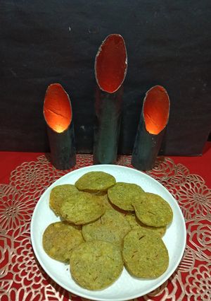 A picture of Crispy Palak Masala Mathri.
