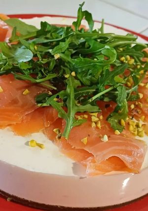 Foto di Cheesecake con rucola e salmone
