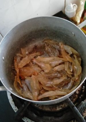 Hình của món Cá khô rim mặn ngọt.