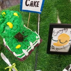 A picture of Mango tree cake.