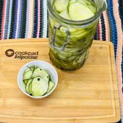 Una foto de Pepinos encurtidos en vinagre agridulces 🥒 - Ideales para hamburguesas