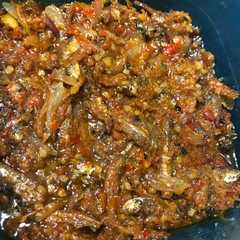 A picture of Teri Sambal Bawang.