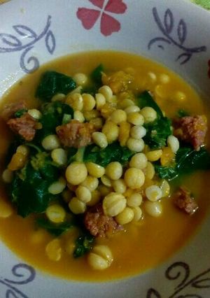 Una foto de Garbanzos con acelga y longaniza