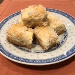 A picture of Hawaiian Cheesecake for a Crowd.