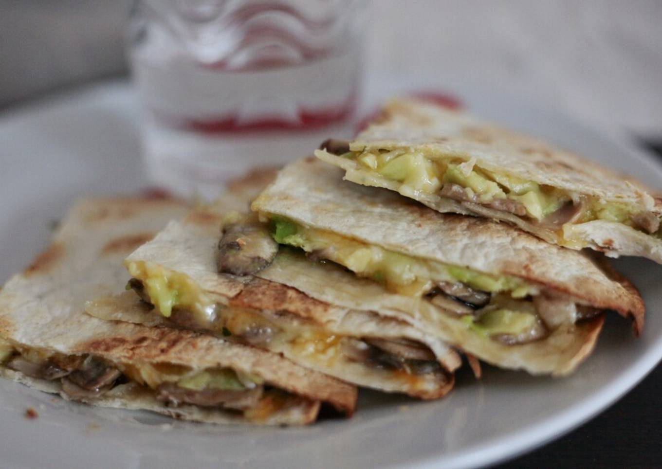 Sincronizadas rellenas de champiñón y aguacate