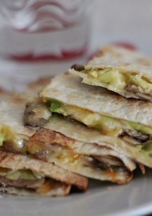 Foto principal de Sincronizadas rellenas de champiñón y aguacate