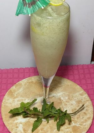 A picture of Lichi lemonade.