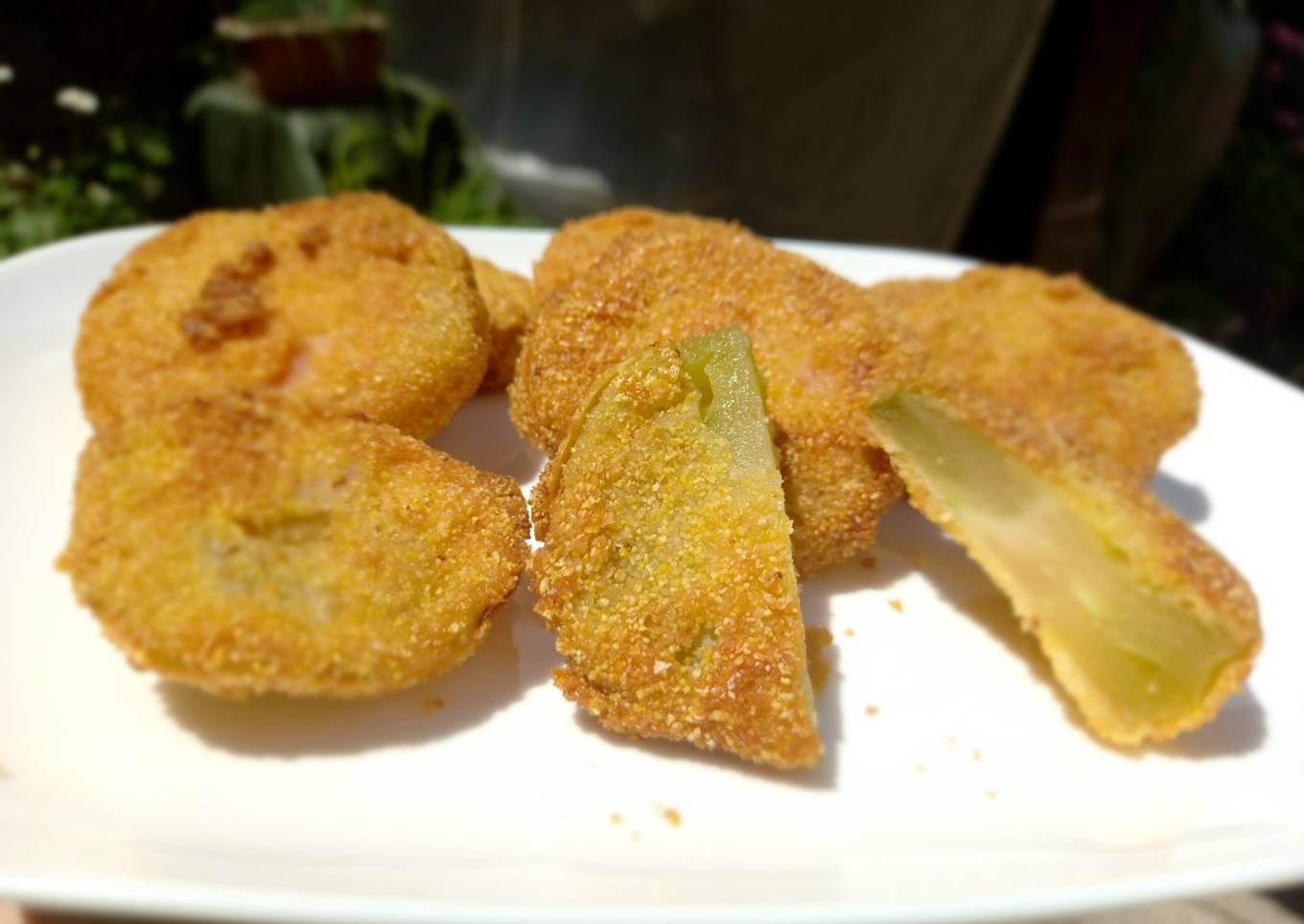 Tomatoes gave crocodile pies