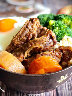 牛肉飯 / 清冰箱料理 的食譜成品照片