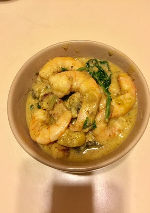 A picture of Ginataang Gulay (with pork and shrimp).