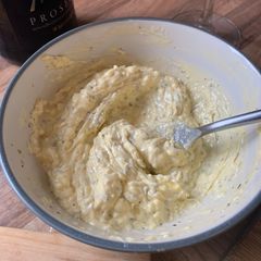 A picture of Awesome garlic butter.