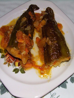 Una foto de Pimientos rellenos de arroz y verduras