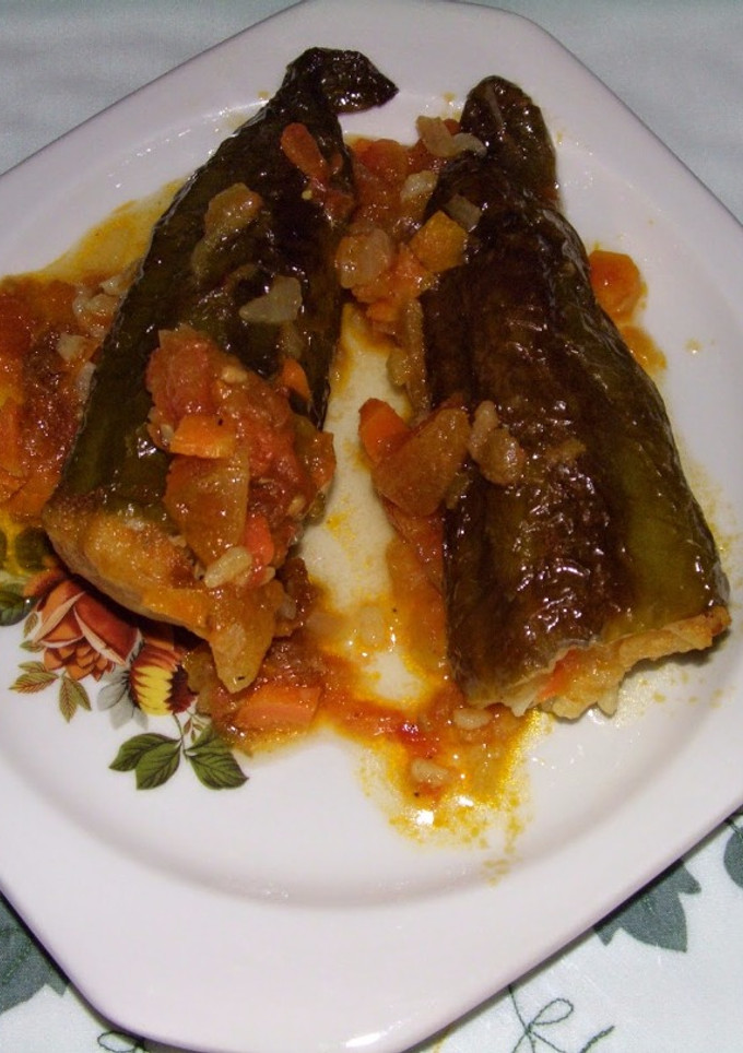 Una foto de Pimientos rellenos de arroz y verduras