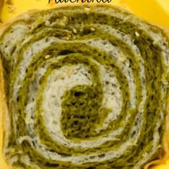 A picture of Spinach spiral bread.