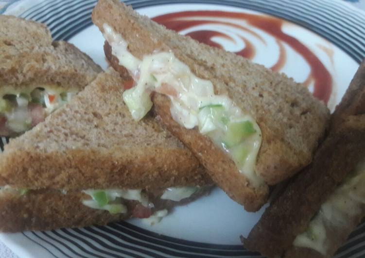 Recipe of Award-winning Mayo veg sandwich| Easy to make Tasty to eat.😍