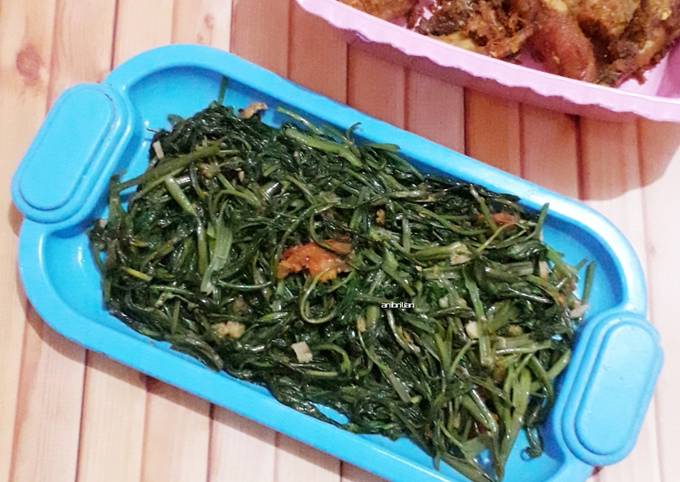 Resep Tumis Kangkung Dadakan Oleh Ani Brilian Cookpad