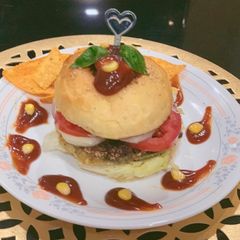 Low cal Veg burger with homemade bun A picture of Low cal Veg burger with homemade bun.