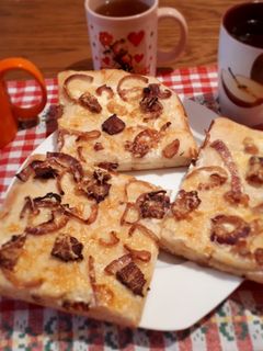 Kenyérlángos recept fotója
