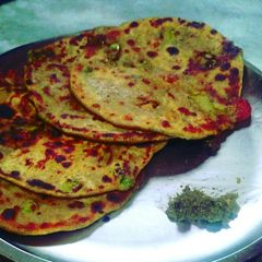 Vegetable paratha A picture of Vegetable paratha.